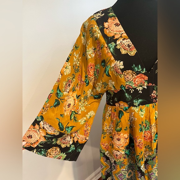 Anthropologie Printed V-Neck Maxi Dress - Picture 9 of 16